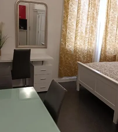 : Studio Centre Apartment